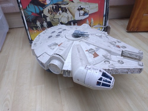 Star Wars ESB Millennium Falcon Palitoy Boxed - Picture 4 of 24