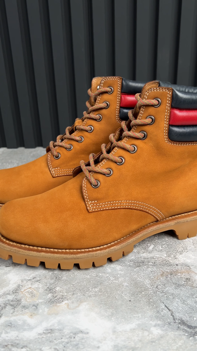 GUCCI Marland Combat Boots Brown Nubuck Timberland 9.5 US or 39.5