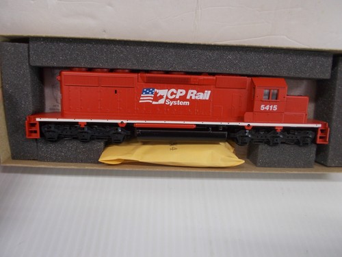 LOCOMOTORA FICTICIA ATHEARN # 4466 ~ CP RAIL-TWO FLAGS SD40-2 # 5415 ~ ESCALA HO | Condition: New: Other (See Details)
