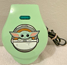 Disney STAR WARS The Mandalorian Mini Waffle ...