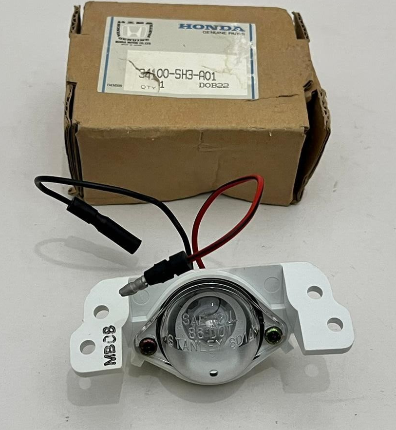 HONDA CIVIC CRX 1988-1991 LICENSE LIGHT # 34100-SH3-A01 OEM (1207