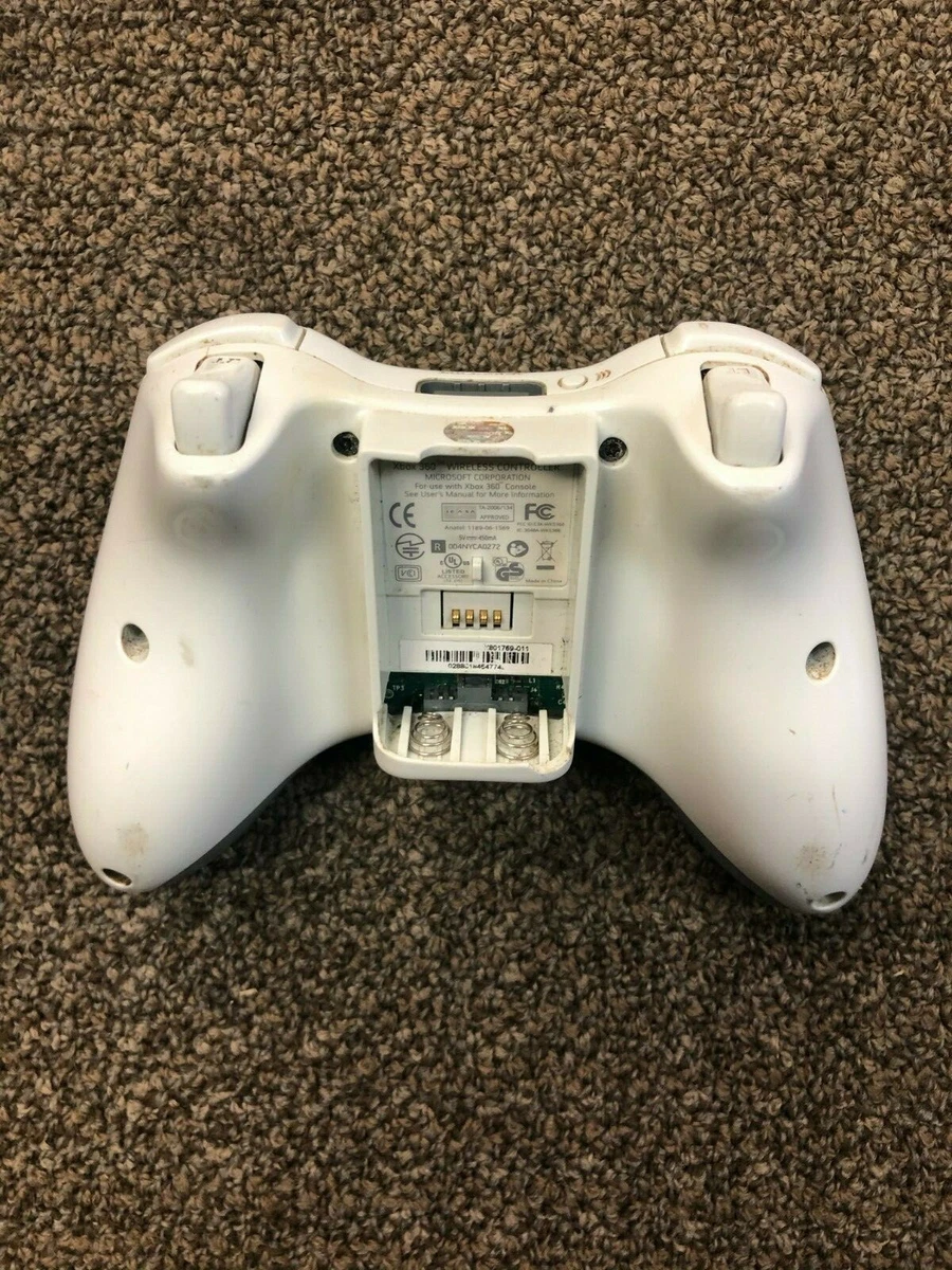 White Microsoft Xbox 360 Console with OEM Wireless Controller, Wires