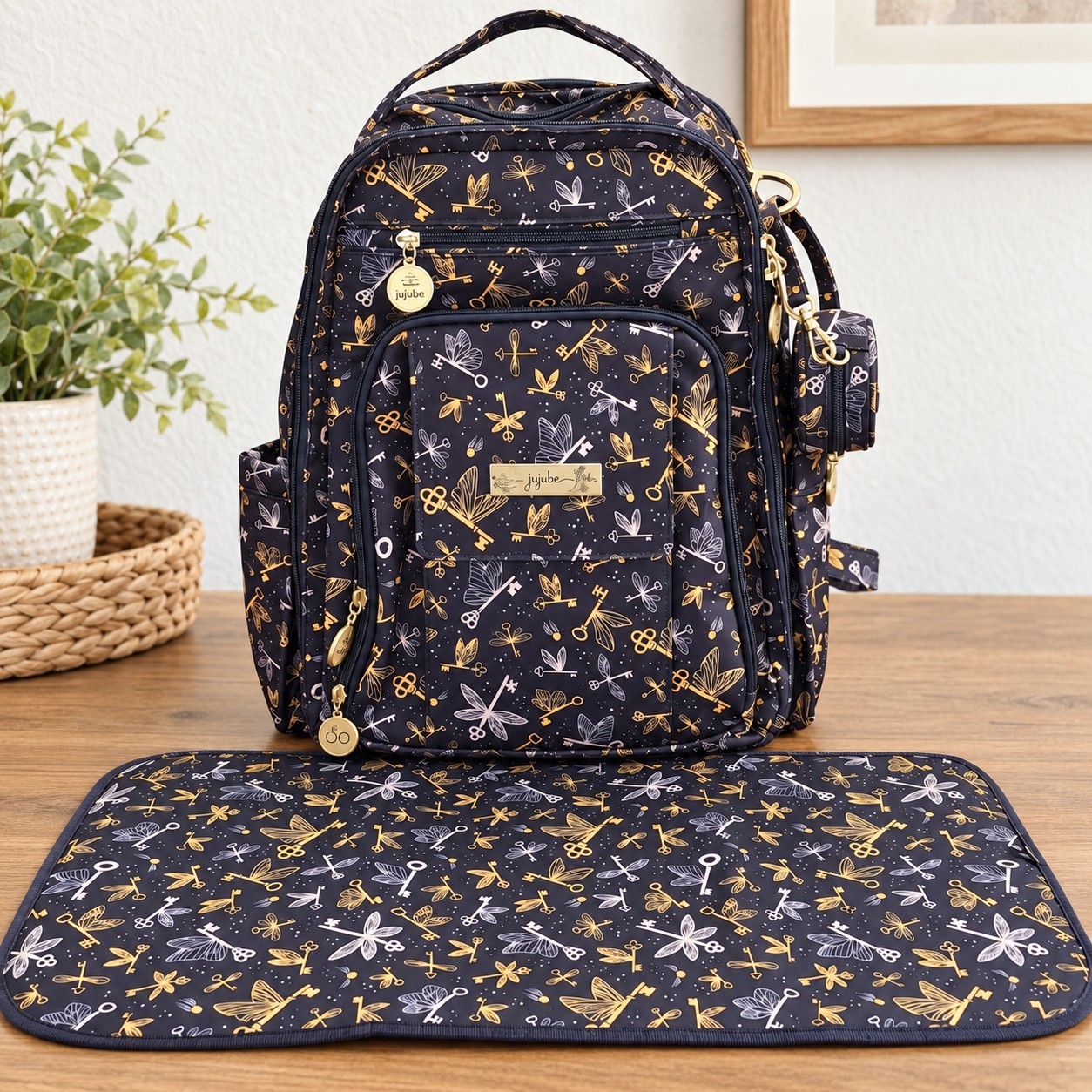 JuJuBe Harry Potter Flying Keys Zealous Backpack Diaper Bag Matching Pad Pod