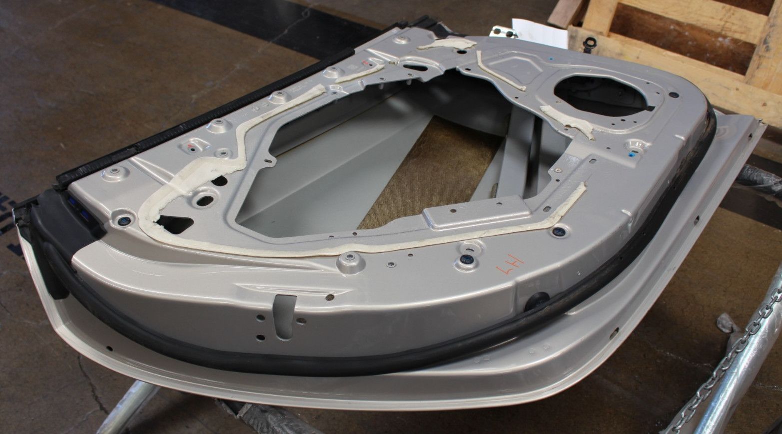 2014 Maserati Quattroporte, LH, Left, Rear Door Shell, Used, P/N 673008060