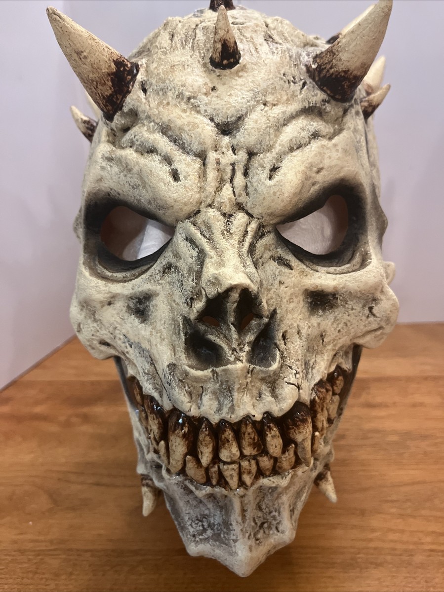 ADULT SPIKES SKULL SKELETON EVIL DEMON DEVIL LATEX MASK COSTUME