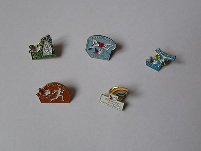 Pin's Jeux olympiques / Barcelone 1992 - équipe francaise de volley Pin's Jeux olympiques / Barcelone 1992 - équipe francaise de volley