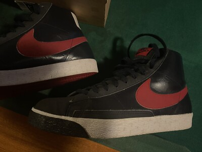 MEN S NIKE BLAZER HIGH SIZE 11 - DARK OBSIDIAN BLUE - VARSITY RED
