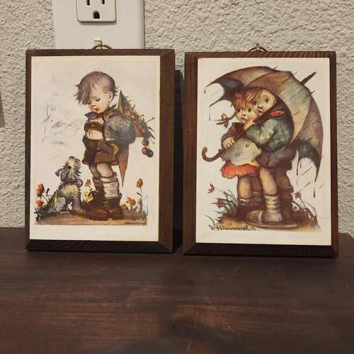 Vintage Hummel Wooden Wall Plaques Set Of 2 5x7" - 第 1/4 張圖片