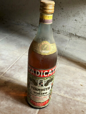 Bouteille Vide Amaro Granata Torino Calcio – Années 70 – Objet Vintage Italie