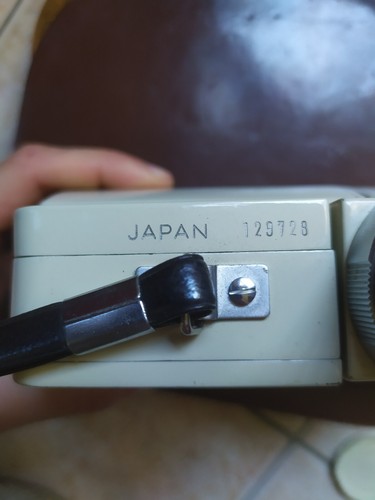 Vintage Japan Minolta Zoom 8 - 8 MM Movie Camera with Case and Sling 60s/70s - Foto 19 di 19