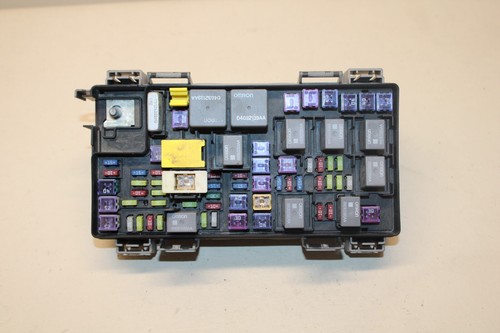 13 CARAVAN TOWN & COUNTRY TIPM FUSE POWER MODULE BOX 68163904AB