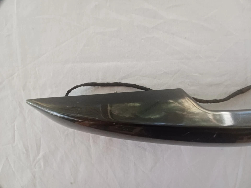 2008-2017 FORD EXPEDITION LIFTGATE HANDLE USED OEM BLACK SCRATCHES - Image 2 of 4