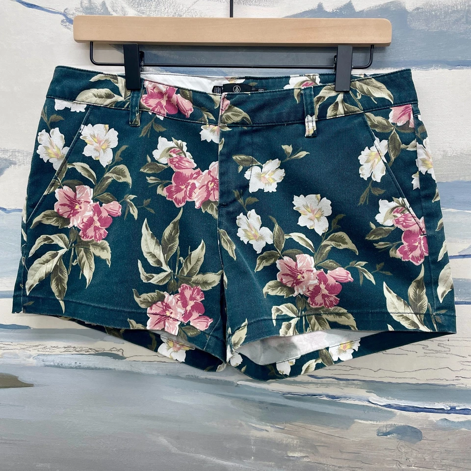 Volcom Shorts Womens 28 Floral Volcom 28 Low Rise Floral Skate Shorts Volcom Y2K - Image 2 of 4
