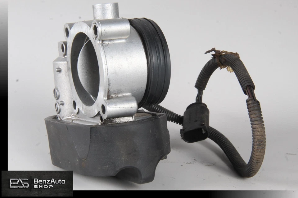 03-08 Mercedes W211 E55 S55 SL55 AMG M113 Cuerpo del acelerador 1131410686 OEM Foto 3 de 4