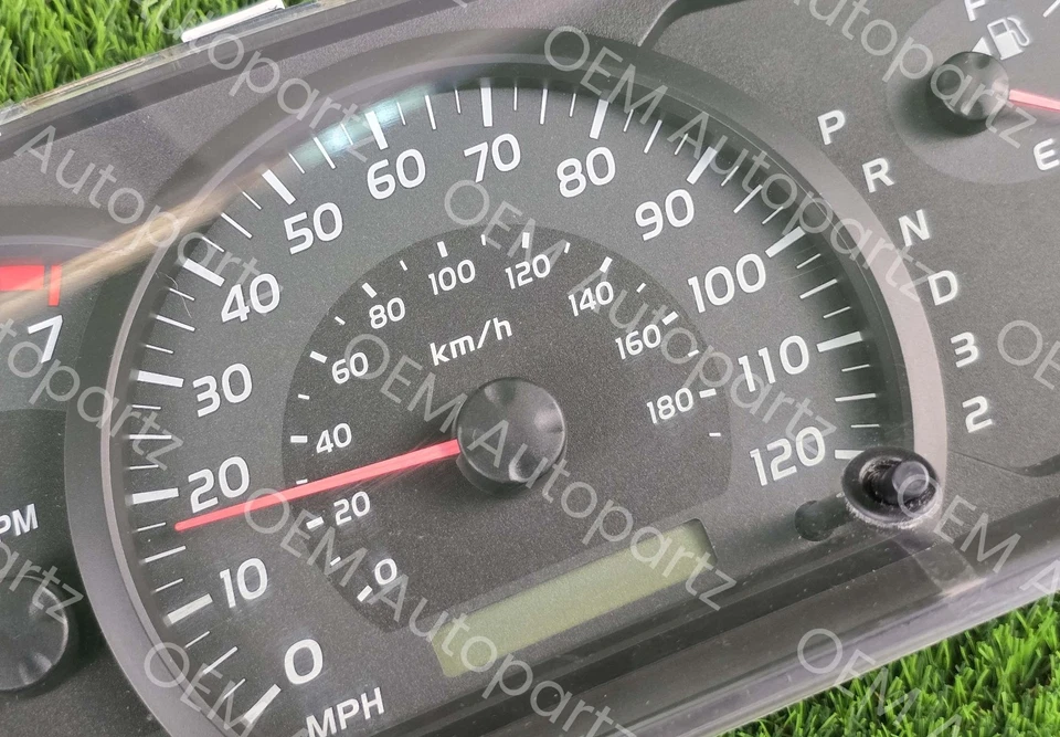 Toyota Tundra 2005-2006 Instrument Cluster speedometer Gauges Oem used - Image 3 of 4