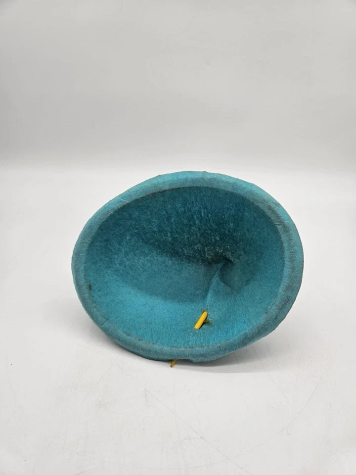 VTG Alpine w/ Feather Hat, Oktoberfest, Robin Hood, Santa’s Elf - Blue/Yellow - Image 3 of 4