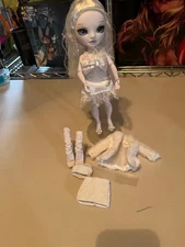 MGA Entertainment Natasha Zima 12 in Fashion Doll - 583547EUC