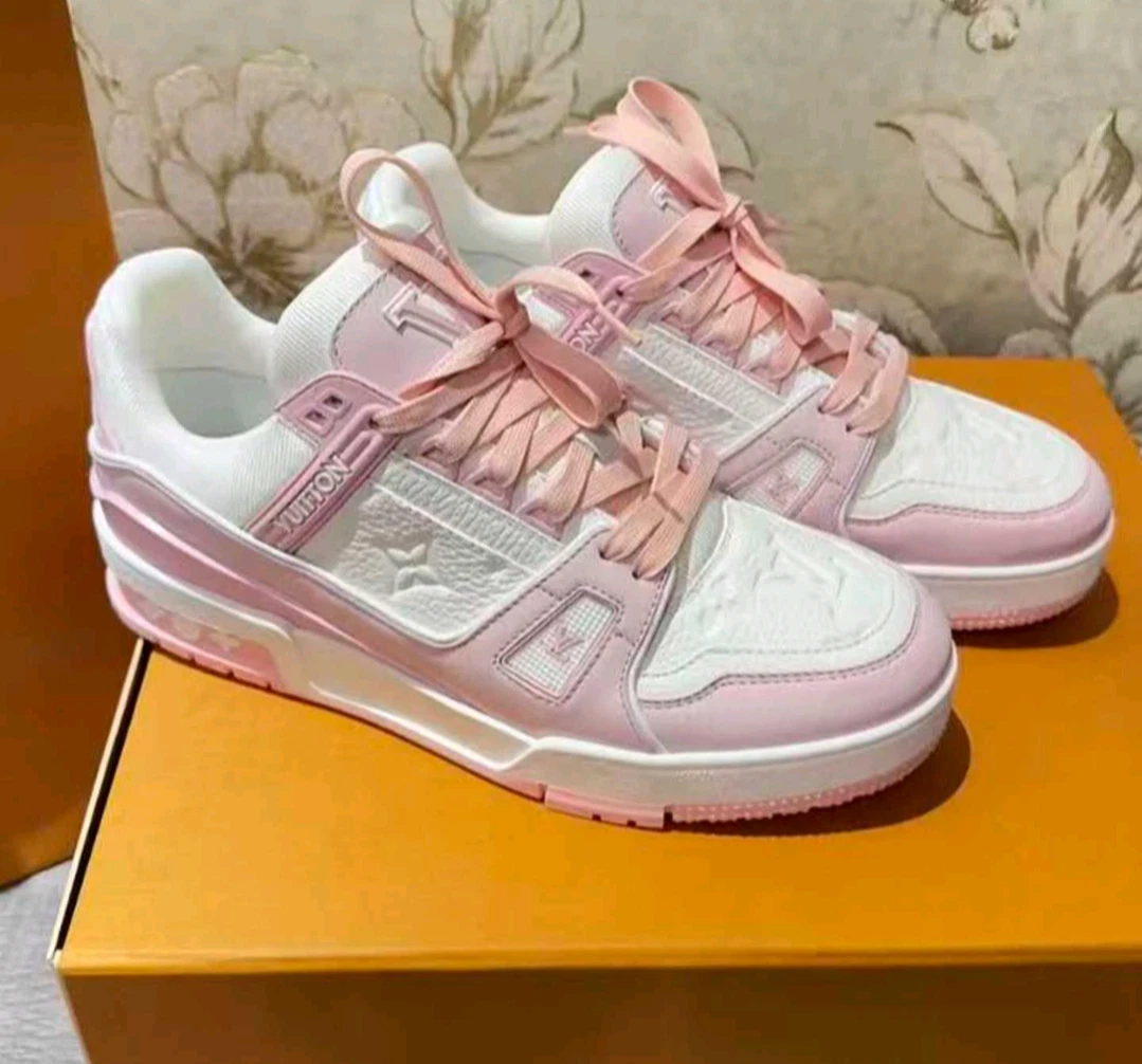 LOUIS VUITTON レディーススニーカー　36サイズピンク Louis Vuitton Pink Athletic Shoes for Women for sale | eBay
