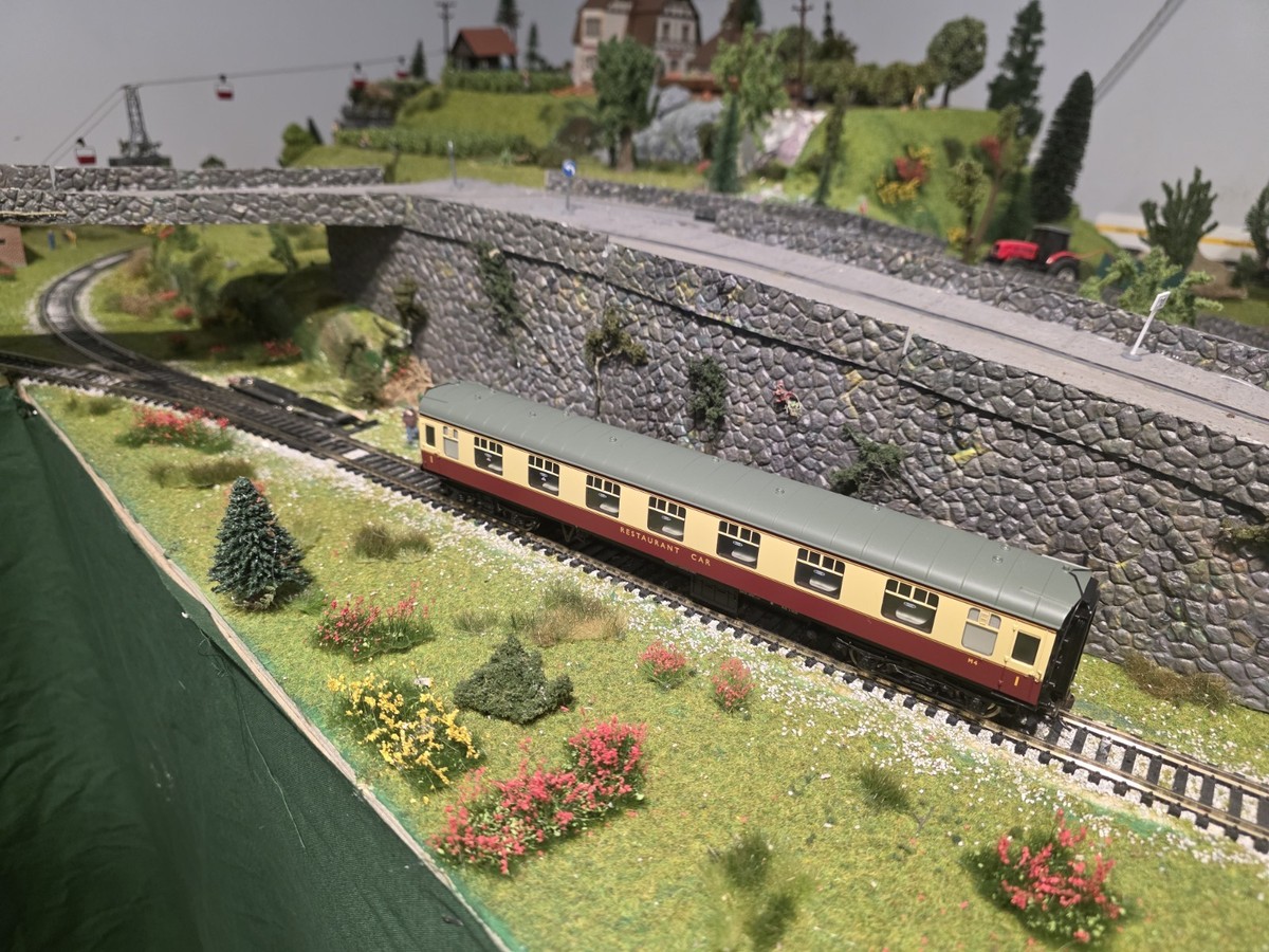Bachmann Branchline BR MK1 Restaurant Car 39-252 OO Scale DC | eBay