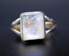 4.60 Gm 925 Sterling Silver Natural Rainbow Moonstone Cab Gemstone Ring Size 9"