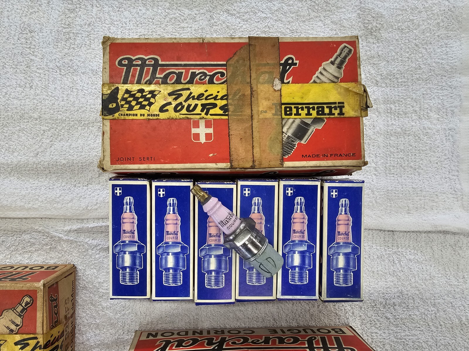 Ferrari V12 RR32HFS MARCHAL SPARK PLUGS, COLOMBO V12 (1947 - 1988) Vintage
