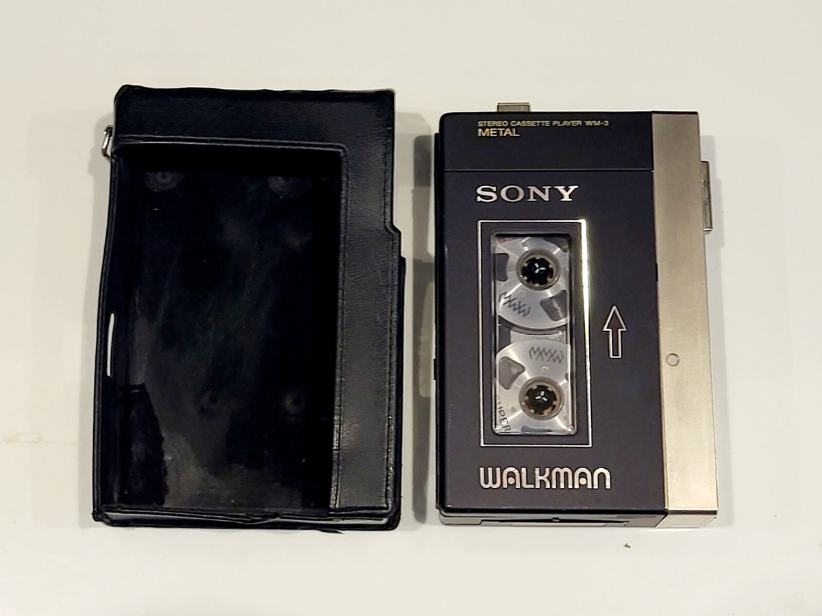 SONY WM-3 METAL Walkman Deluxe Cassette Tape Player 1980's