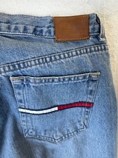 Tommy Hilfiger Jeans 2 PAIRS Women  s Size 6 light wash designer pants