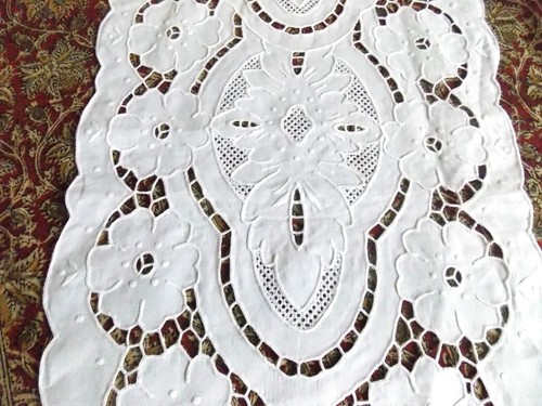 NAPPERON CHEMIN BRODE MAIN RICHELIEU SUR LIN OVALE 35x104cm*** - Picture 4 of 5