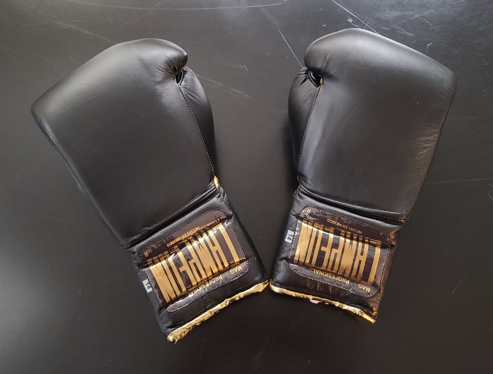 Campeon Boxing Gloves Professional Grade Genuine Leather Mexico Black