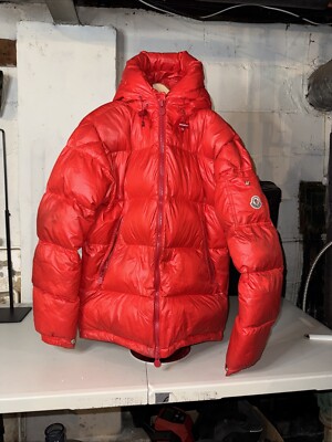 新品☆MONCLER モンクレール☆保温力抜群ショール！ブランケット！グレー MONCLER☆新作 ファー付きダウンジャケット LAICHEFUR☆関税込み