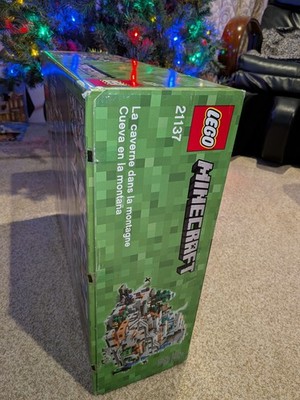 LEGO Minecraft - The Mountain Cave- Set 21137 - New in Sealed Box