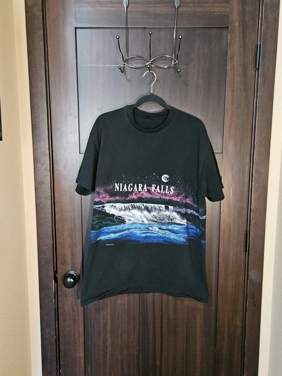 EUC Vintage 90s Single Stitch Niagra Falls Black Neon Graphic SS Tee Size Large*