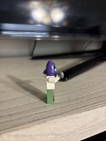 BIKINI BOTTOM EMERGENCY ROOM DOCTOR LEGO MINIFIGURE 3832 from SpongeBob ORIGINAL