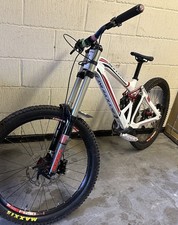 Mondraker Summum DH Down Hill Racing Bike Rock Shox Boxxer Fox
