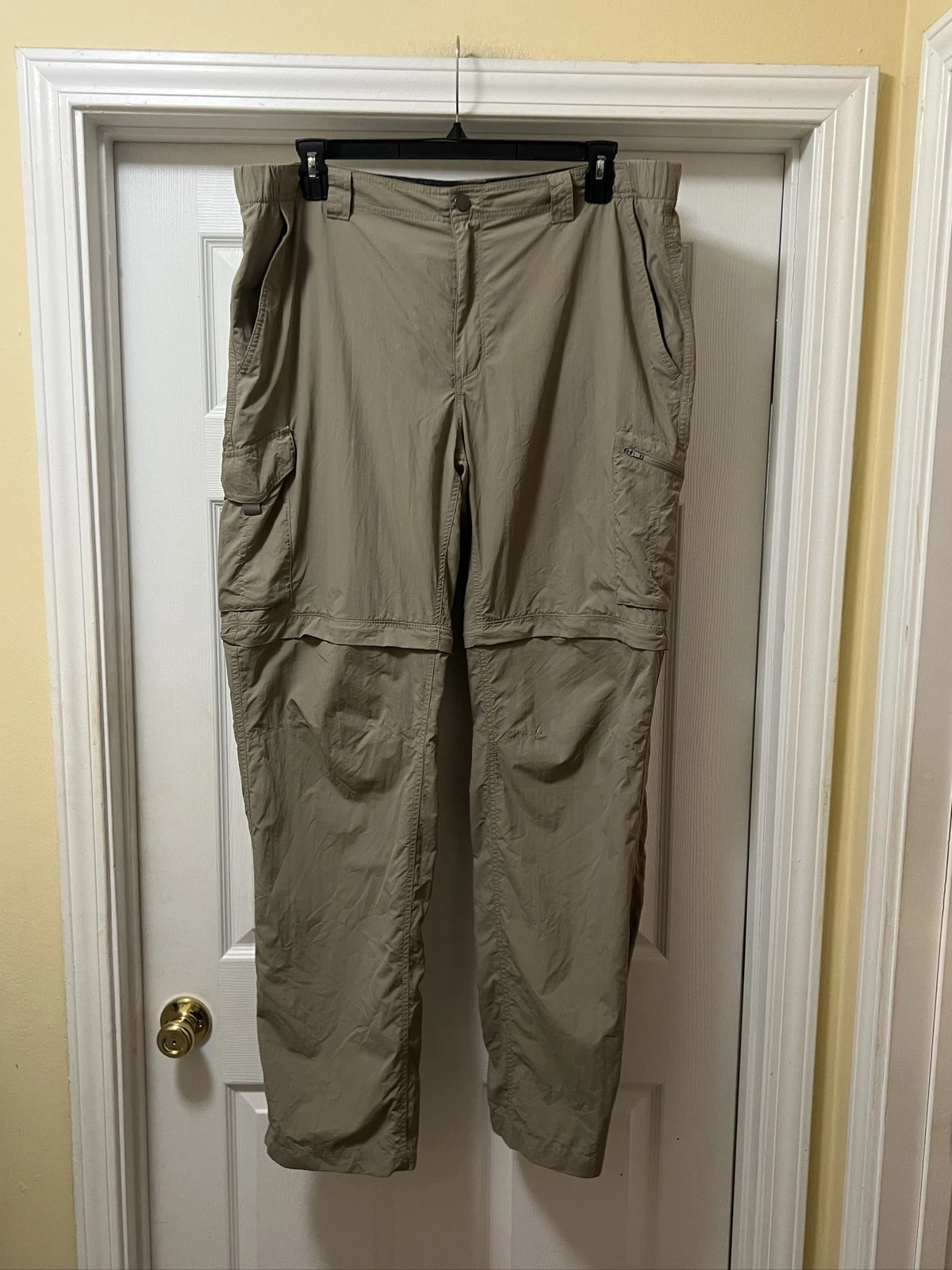 Columbia Convertible Cargo Pants Men's Khaki Zip Off Hiking Gear 42X36