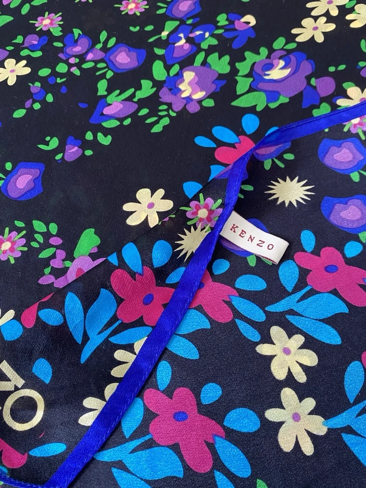 KENZO Hecho en Italia Negro Seda Mujer Bufanda Patrón Floral 68"/25" Ex Con Foto 2 de 4