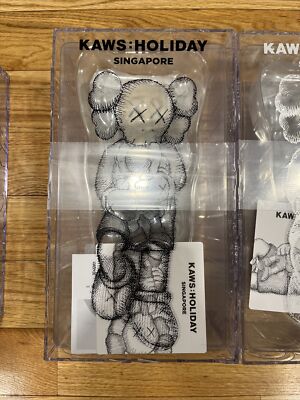 KAWS HOLIDAY 2021 SINGAPORE Figure Set - In Hand | eBay