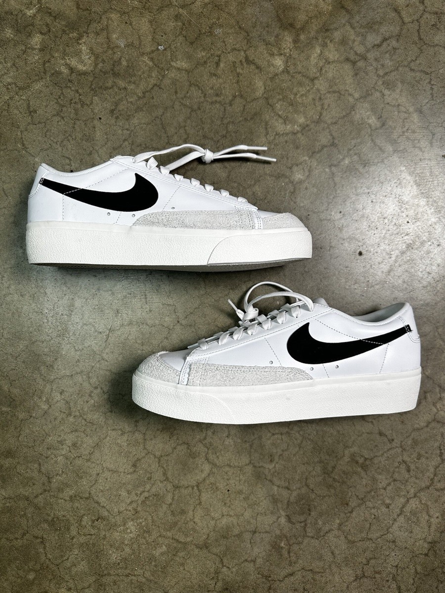 ★人気★ ナイキ女性ブレザーロー DJ0292-101 Nike Blazer Low Platform Shoes DJ0292-101 Size 11 Women's