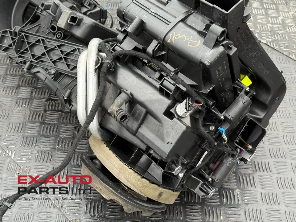 Audi A3 8P 2003–2012 HVAC Heater Box Assembly Valeo - Genuine OEM - Image 4 of 4