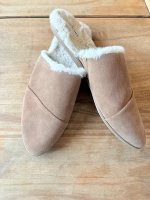 TOMS Mule Women's Size 9 Dune Tan Suede Pointed Toe Slide Slip on Shoes - Image 1 of 4