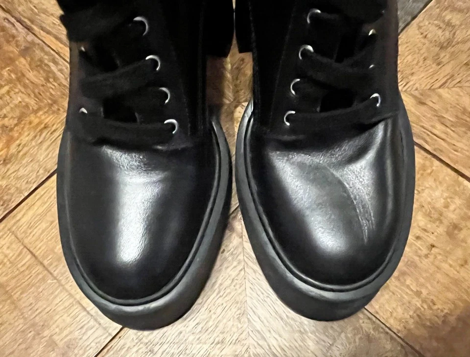 Botas Gianni Bini Suzie Cuero Encaje/Gancho Cremallera Lateral Tacón Bloque Negras 6.5M (rasguños) Foto 3 de 4