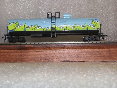 TOY STORY CHEMICAL TANK CAR BY IHC/MEHANO IN HO SCALE FACTORY ORIGINAL NEW