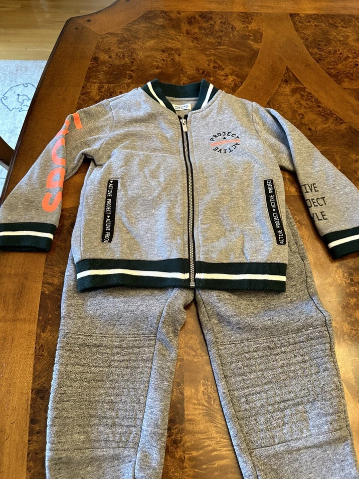 Mayoral Sudaderas 6Y (Funciona Pequeño) y Cremallera Completa Sudadera 3Y Foto 2 de 4