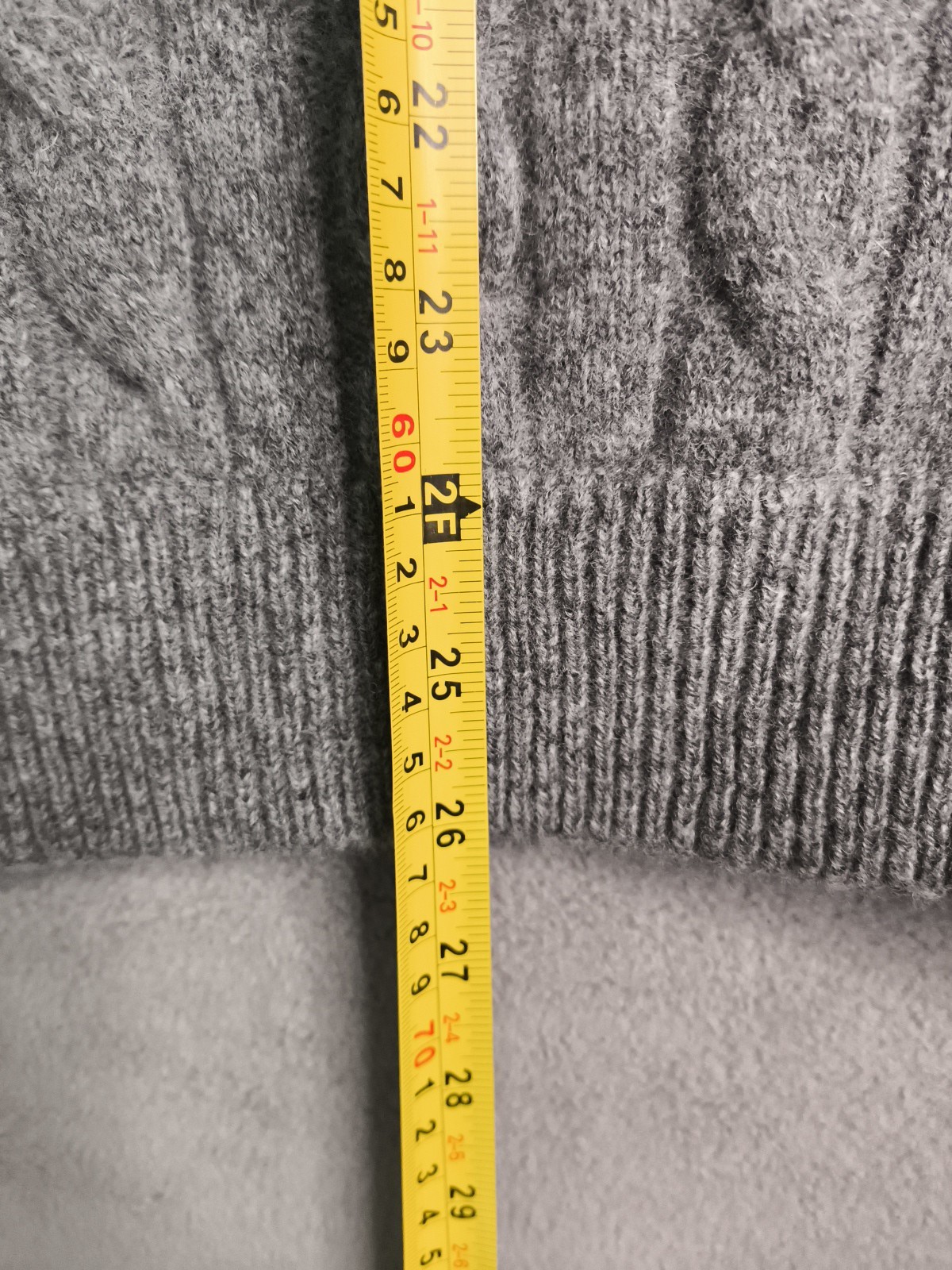 Magee 1866 mens 'Doonbeg' grey lambswool cable kn… - image 8