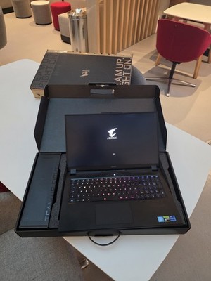 AORUS 17H Gaming | RTX 4080 (12GB) | 360Hz | 1TB | 17,3 Zoll