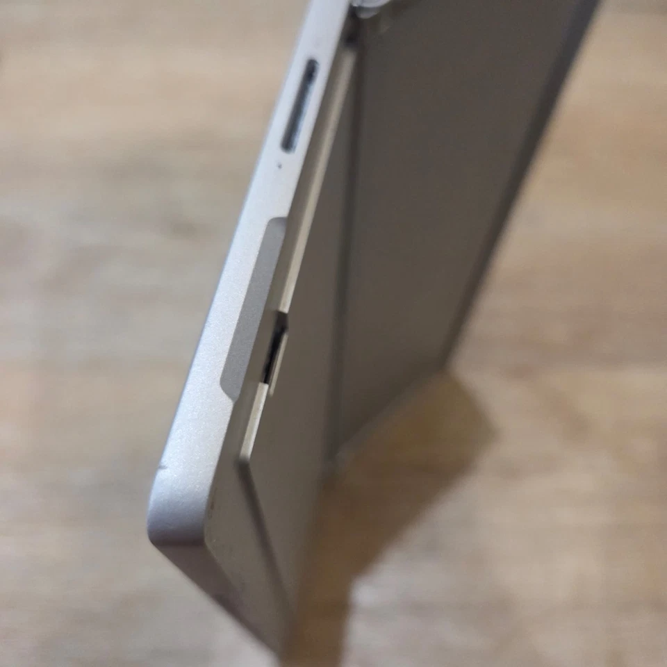 Microsoft Surface Pro 6 (1796) 12.3" Tablet i5 8GB 128GB WiFi SILVER WINDOWS 11 - Image 3 of 4