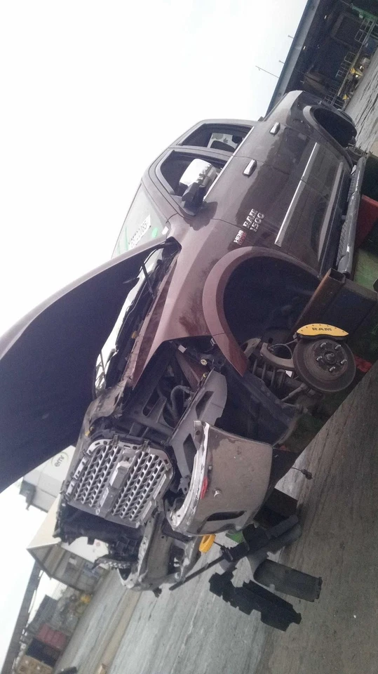 Used Engine Complete Assembly fits: 2015 Ram Dodge 1500 pickup 5.7L VIN T 8th di - Изображение 2 из 4