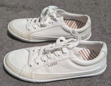 Womens White Taos Moc Star 2 Canvas Casual Sneakers Womens Size 6