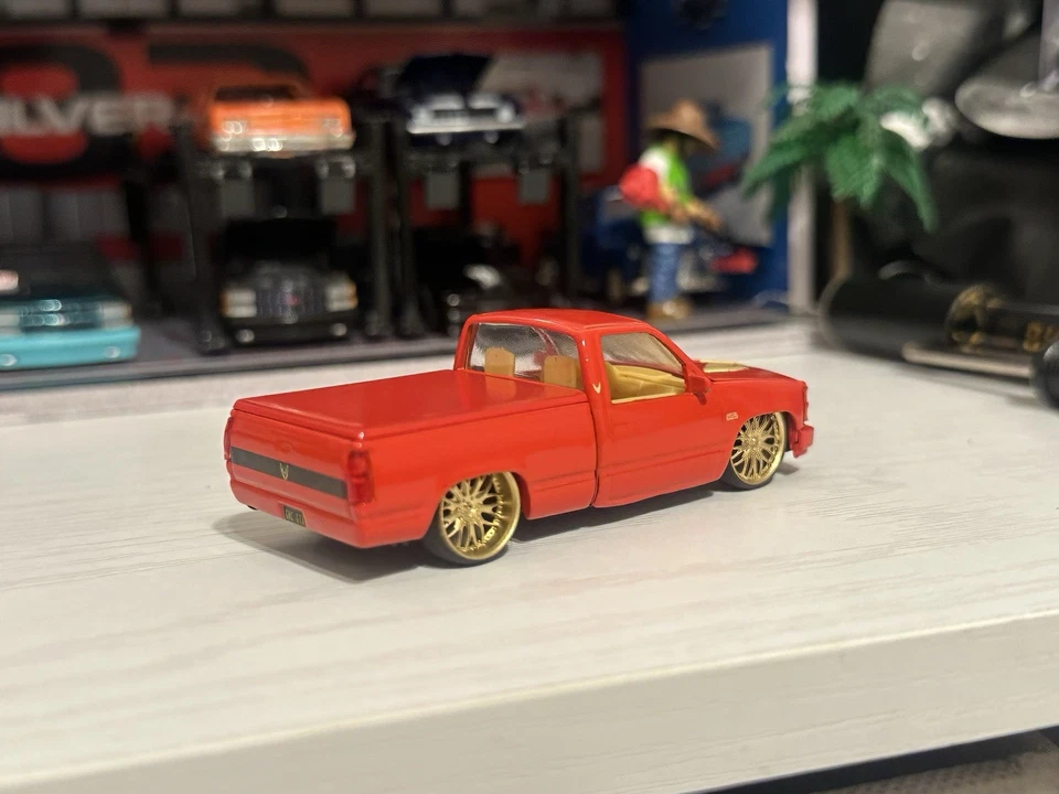 M2 Machines 1988 GMC GTA personalizado en llantas Foto 3 de 4