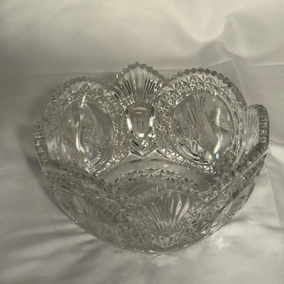 Vintage Crystal Serving Bowl Crane Bird Motif Starburst Pattern 8  Heavy